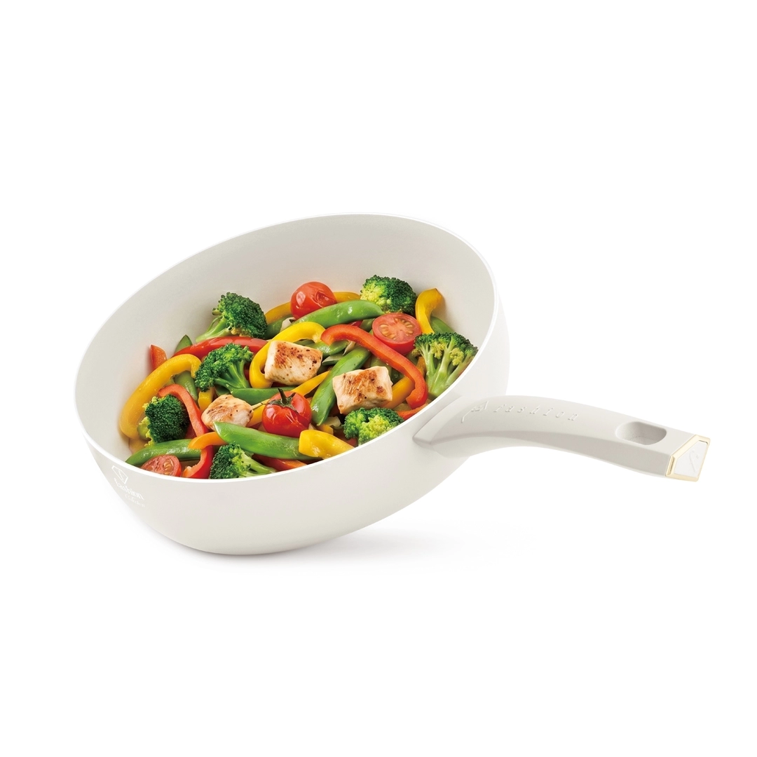 Chicken with vegetables in the light finish of the pan