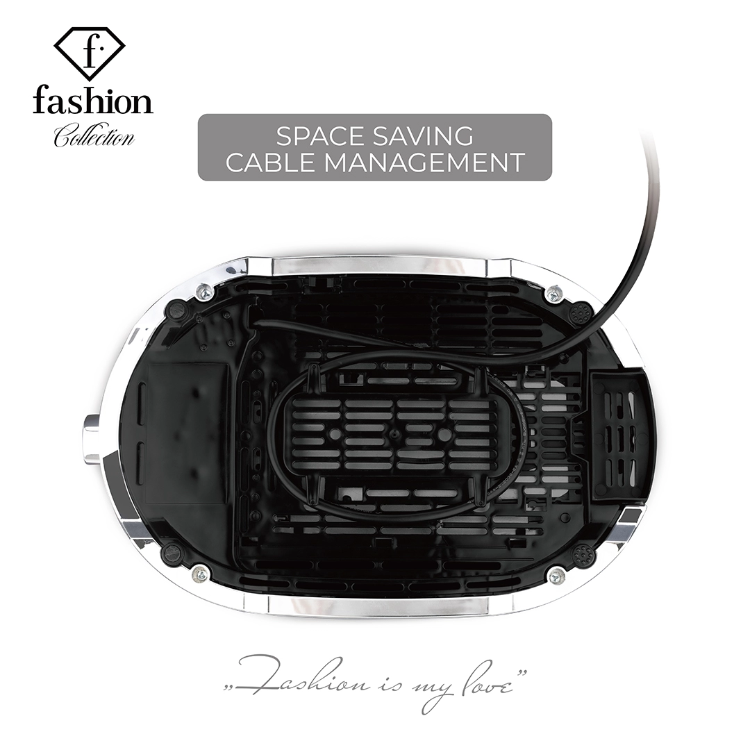 Le dessous du grille-pain avec le cordon enroulé