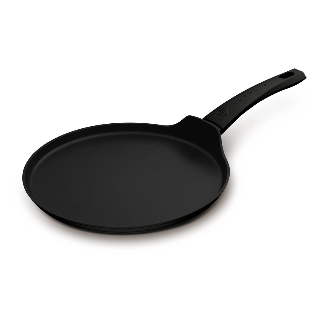 Die 25-cm-Crêpepfanne in schräger Draufsicht, mit leerer Backfläche